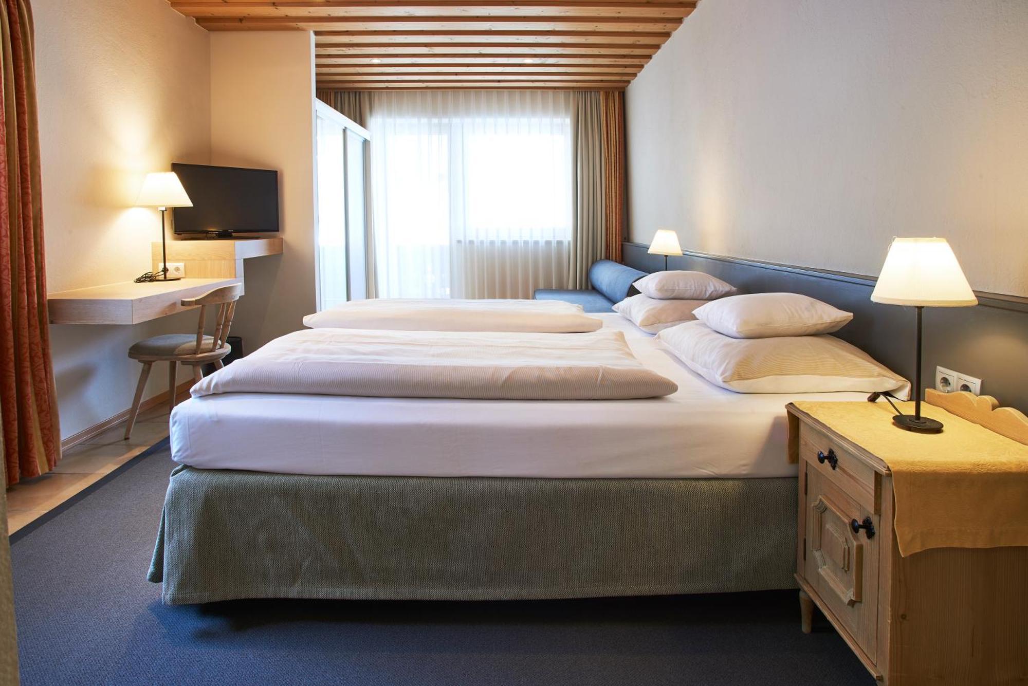 Hotel Edelweiss ゲルロス 部屋 写真