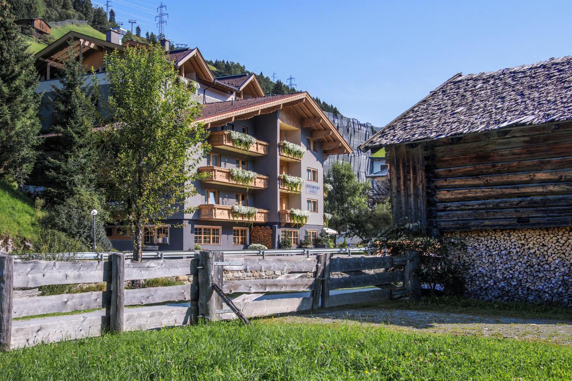 Hotel Edelweiss ゲルロス エクステリア 写真