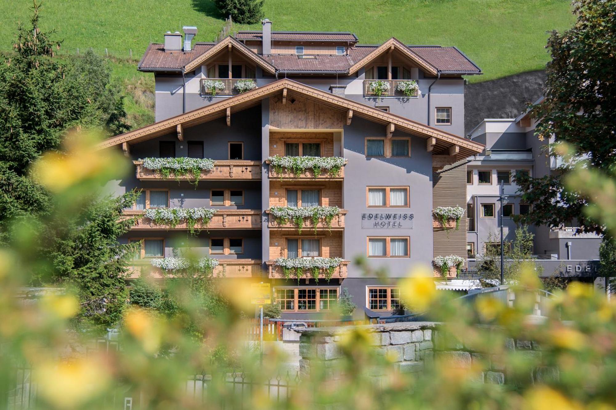 Hotel Edelweiss ゲルロス エクステリア 写真